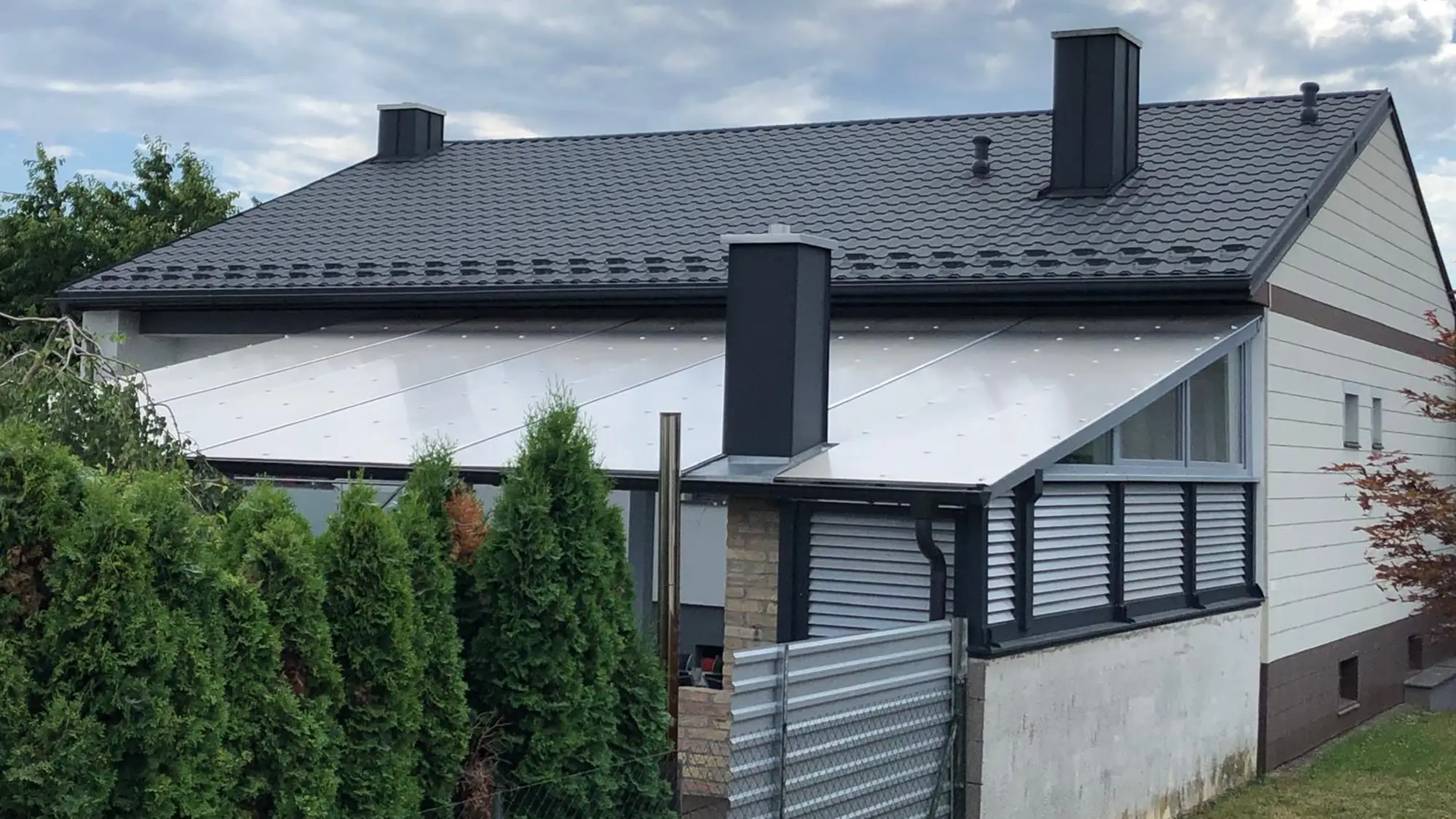 Haus mit diversen Bauspenglerarbeiten